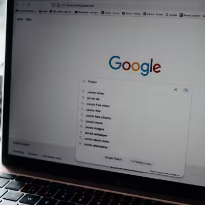 Estudio de Palabras Clave con Intención de Búsqueda en Google y Modelos IA